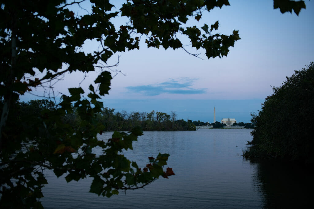 The Washington Monument and Lincoln Memorial across the Potomac