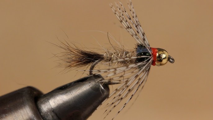 hares ear nymph fly tie