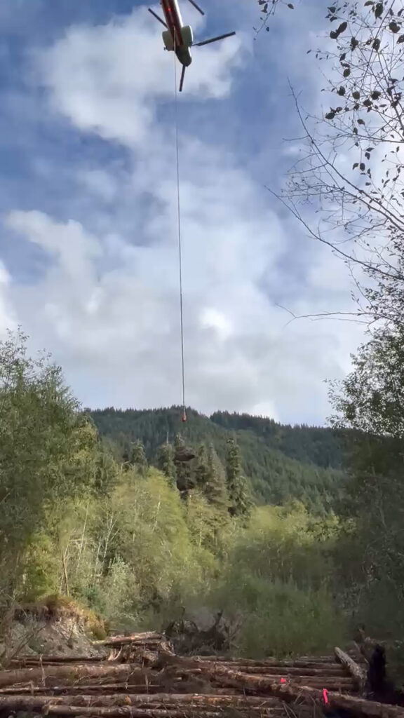 helicopter working on logjam at owl creek
