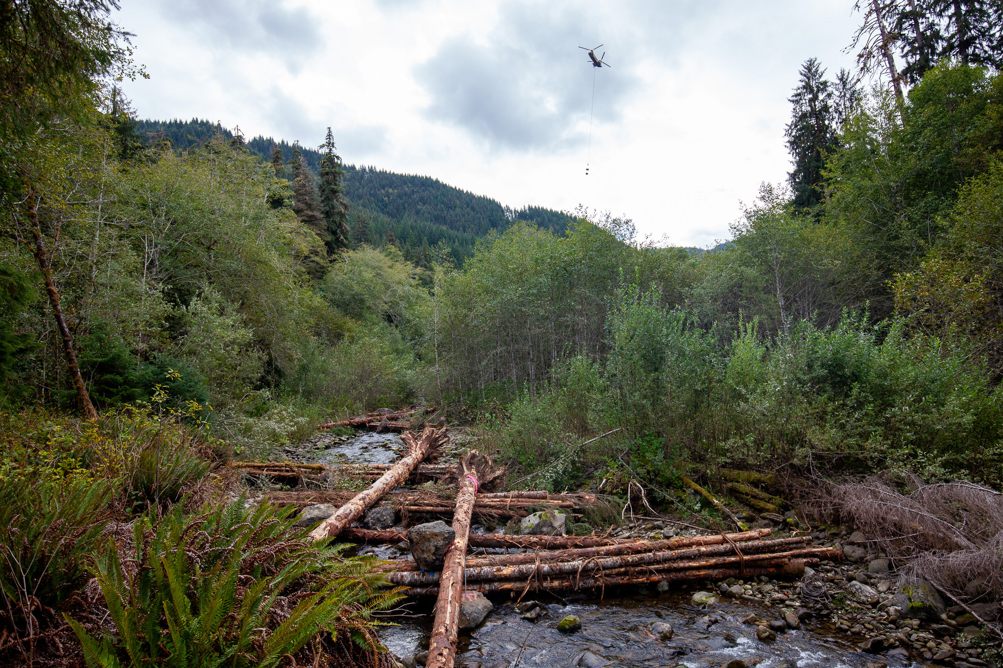 helicopter working on logjam owl creek